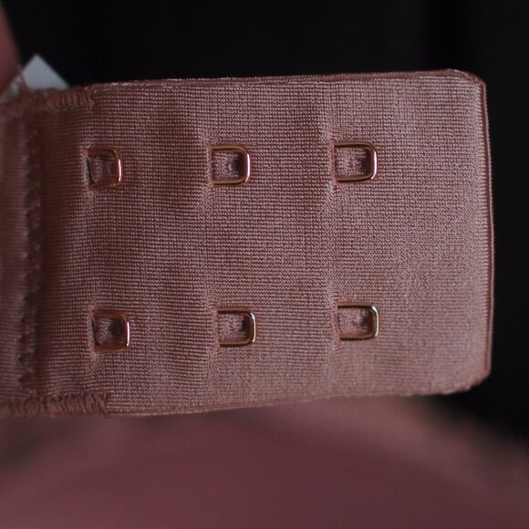 Aerie | NWT Real Power Wireless Lace Plunge Padded Bra - Picture 6 of 8